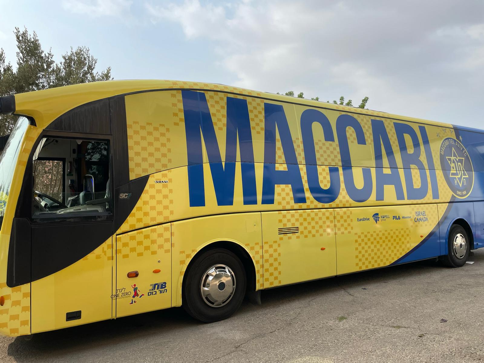 מדבקות לפוד טראס ועיטוף לאוטובוסים (10)