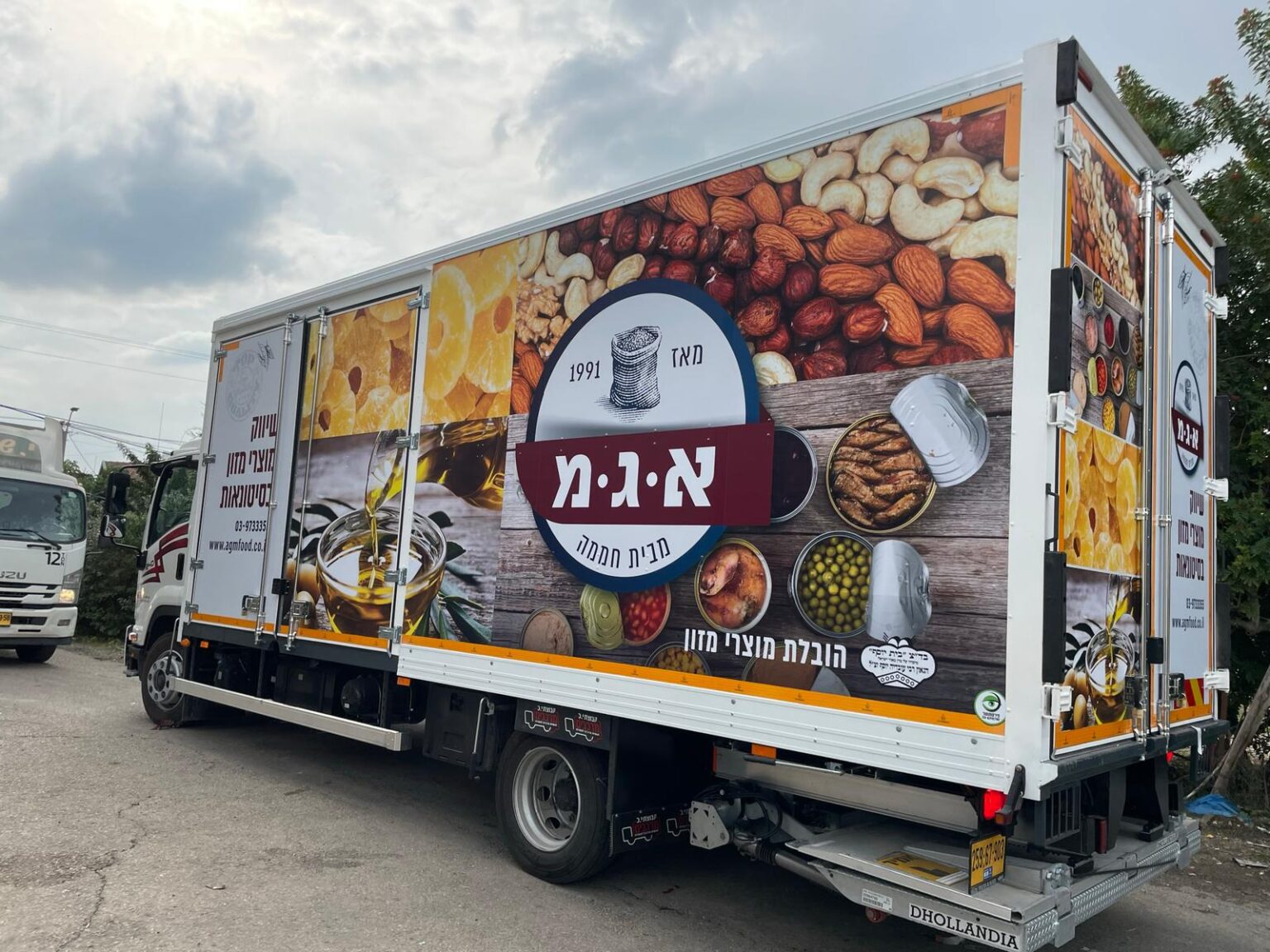 מדבקות לפוד טראס ועיטוף לאוטובוסים (14)