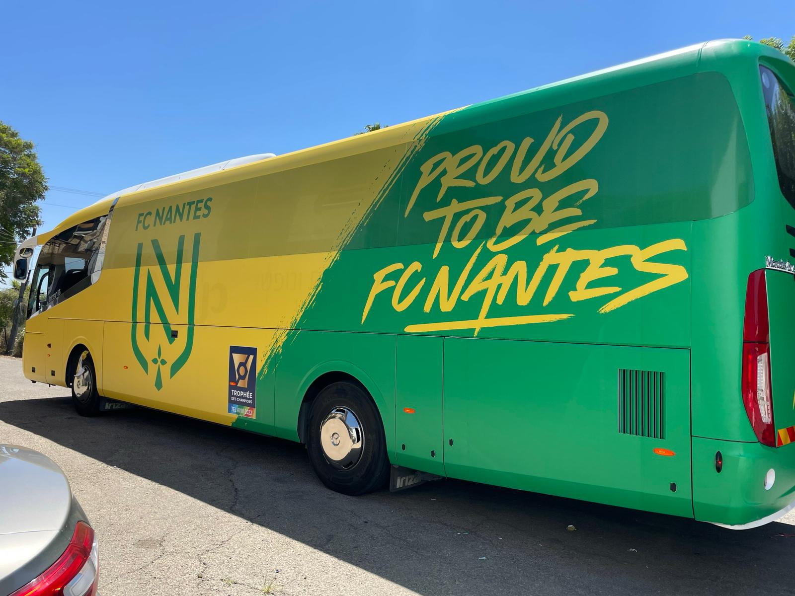 מדבקות לפוד טראס ועיטוף לאוטובוסים (15)