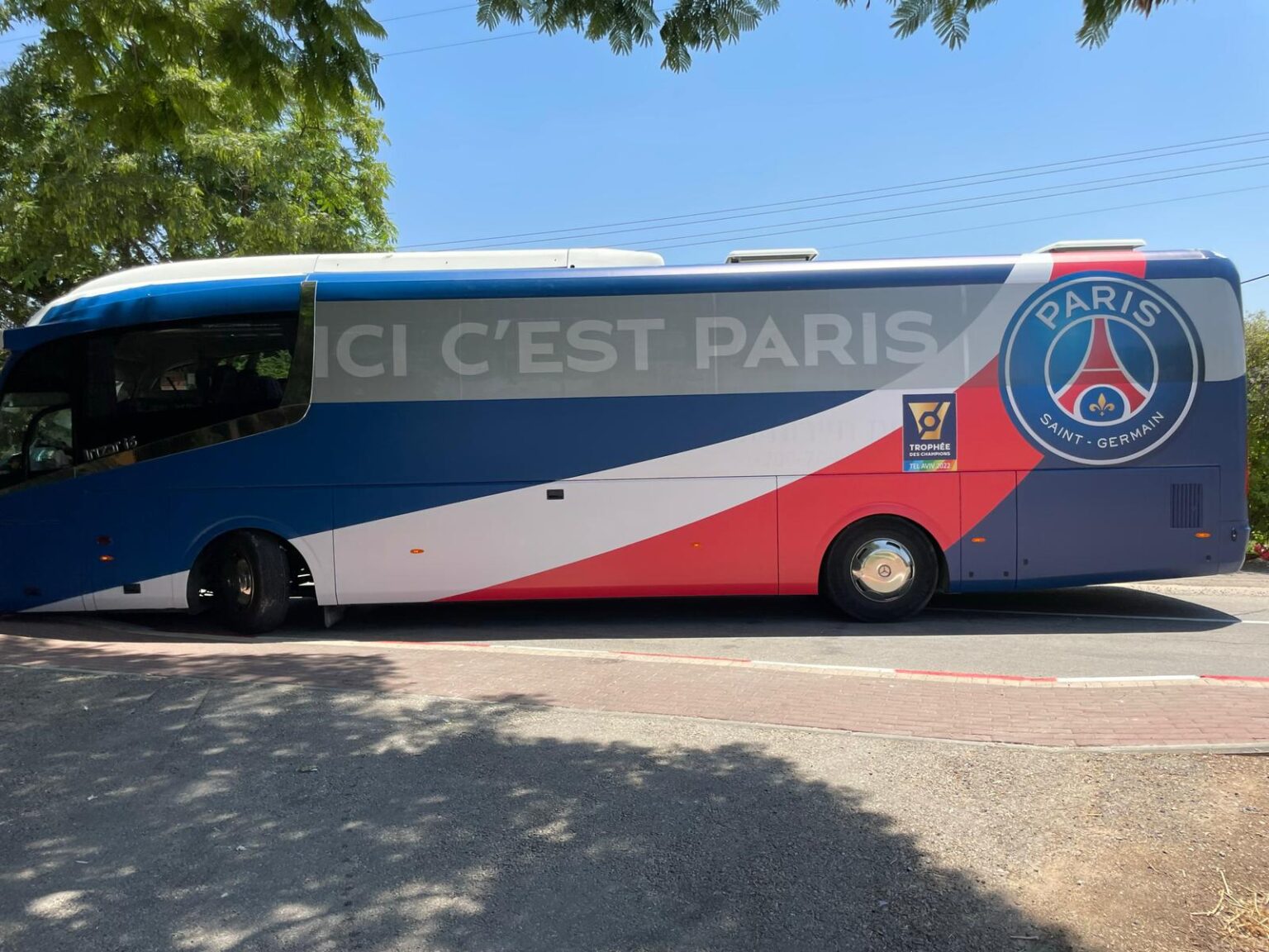 מדבקות לפוד טראס ועיטוף לאוטובוסים (23)