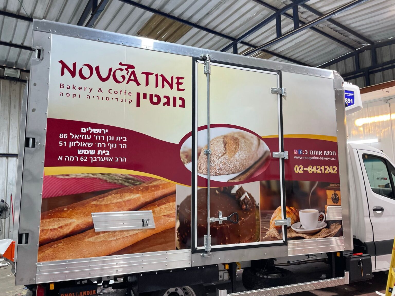 מדבקות לפוד טראס ועיטוף לאוטובוסים (6)