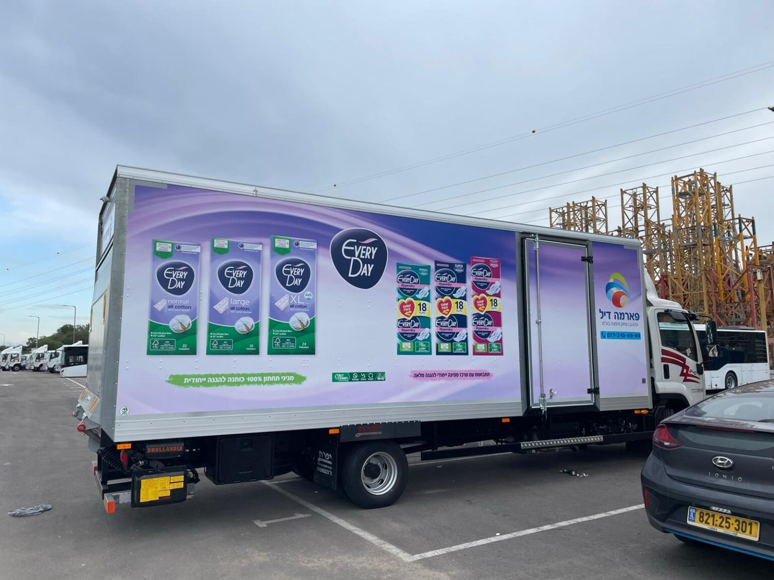 מדבקות לפוד טראס ועיטוף לאוטובוסים (9)