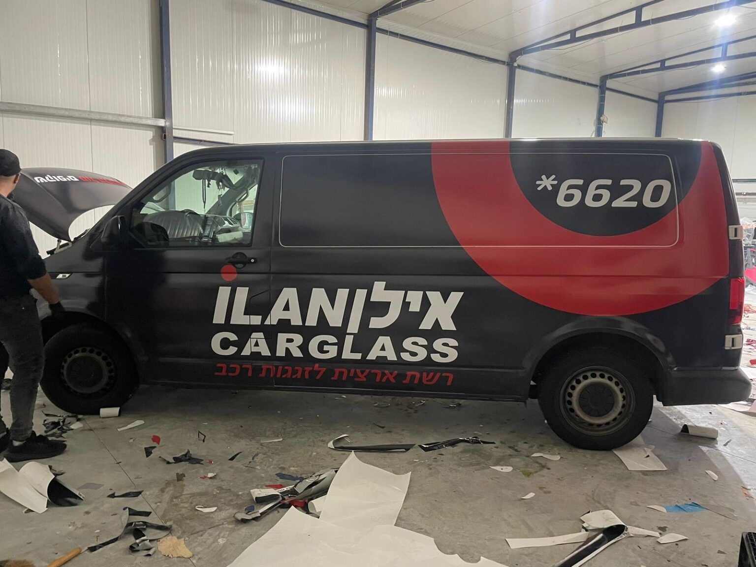 מיתוג על רכב מסחרי (3)