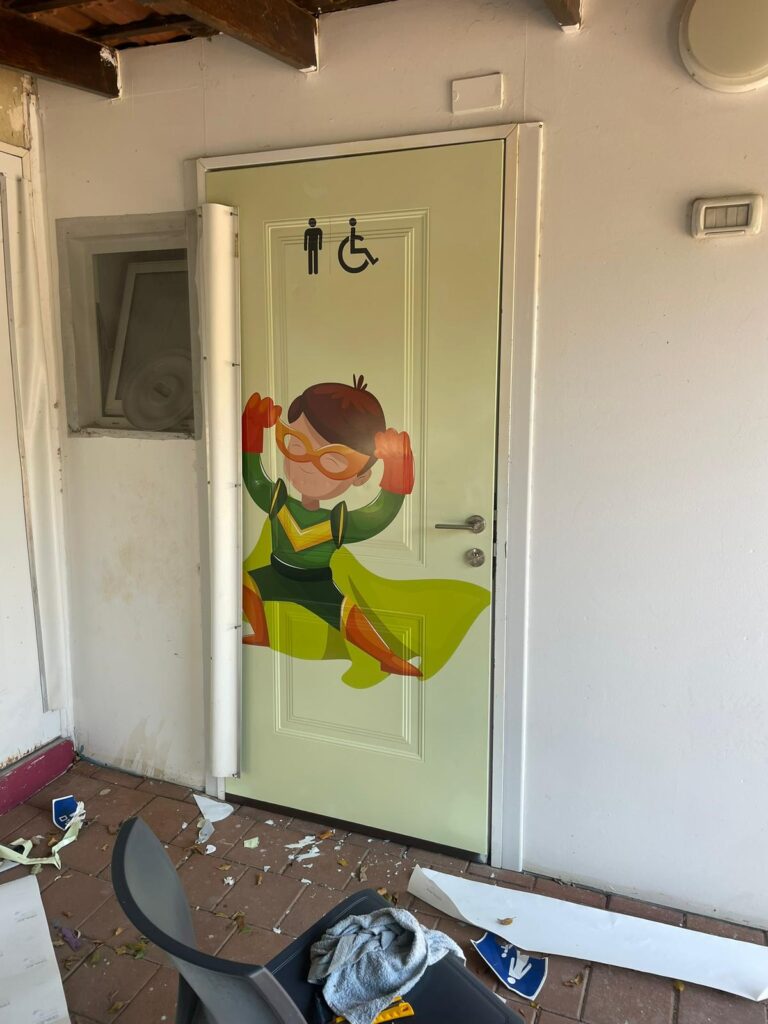 עיטוף דלתות בבית