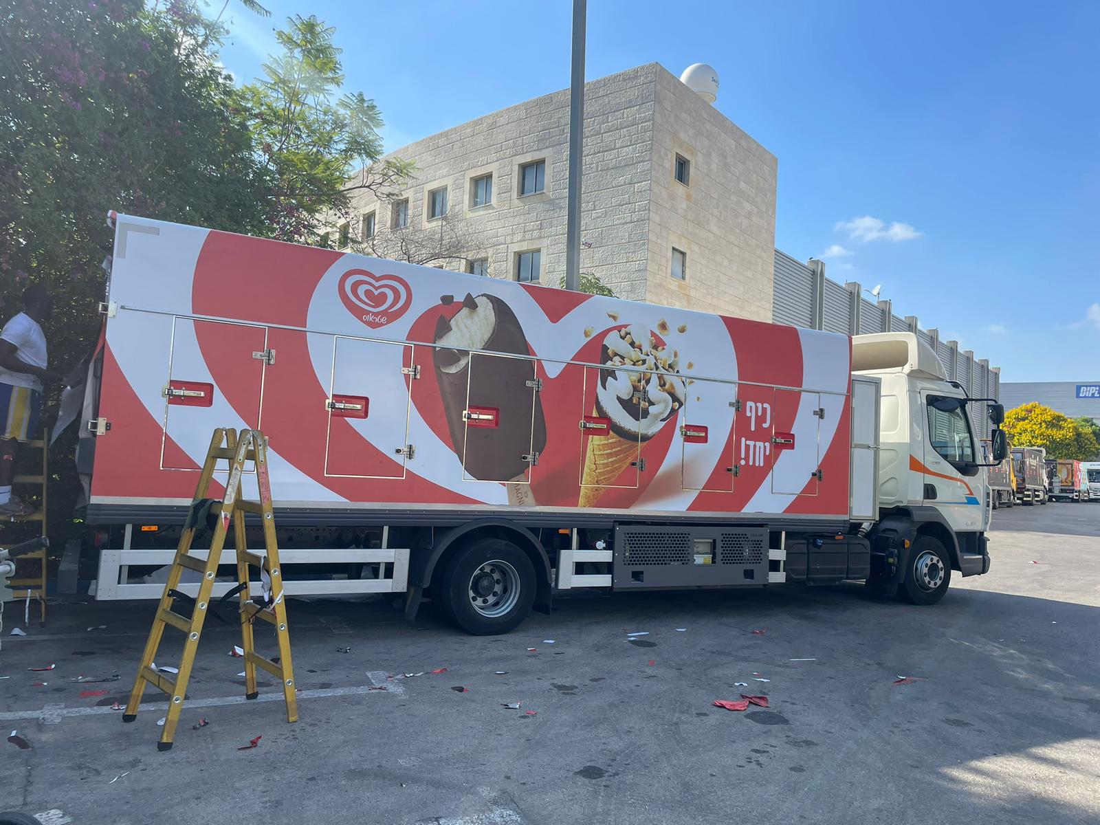 עיטוף רכבים מסחריים (3)