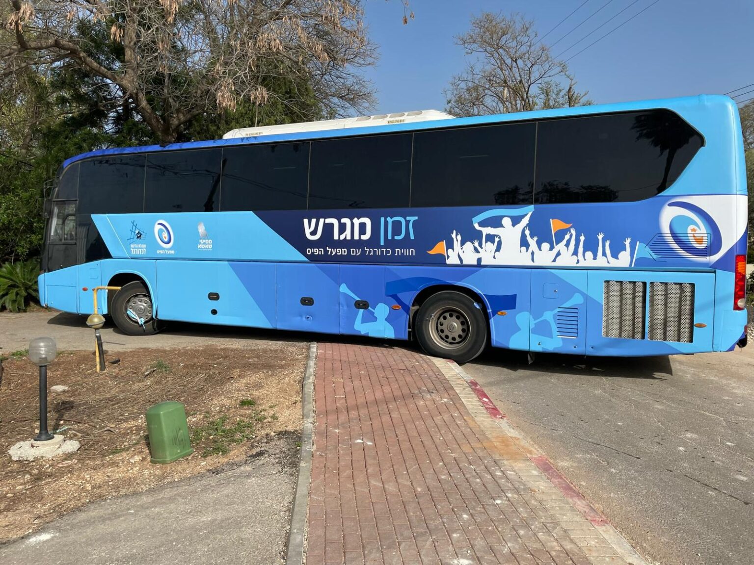 עיטוף רכבים מסחריים ומסאיות (5)