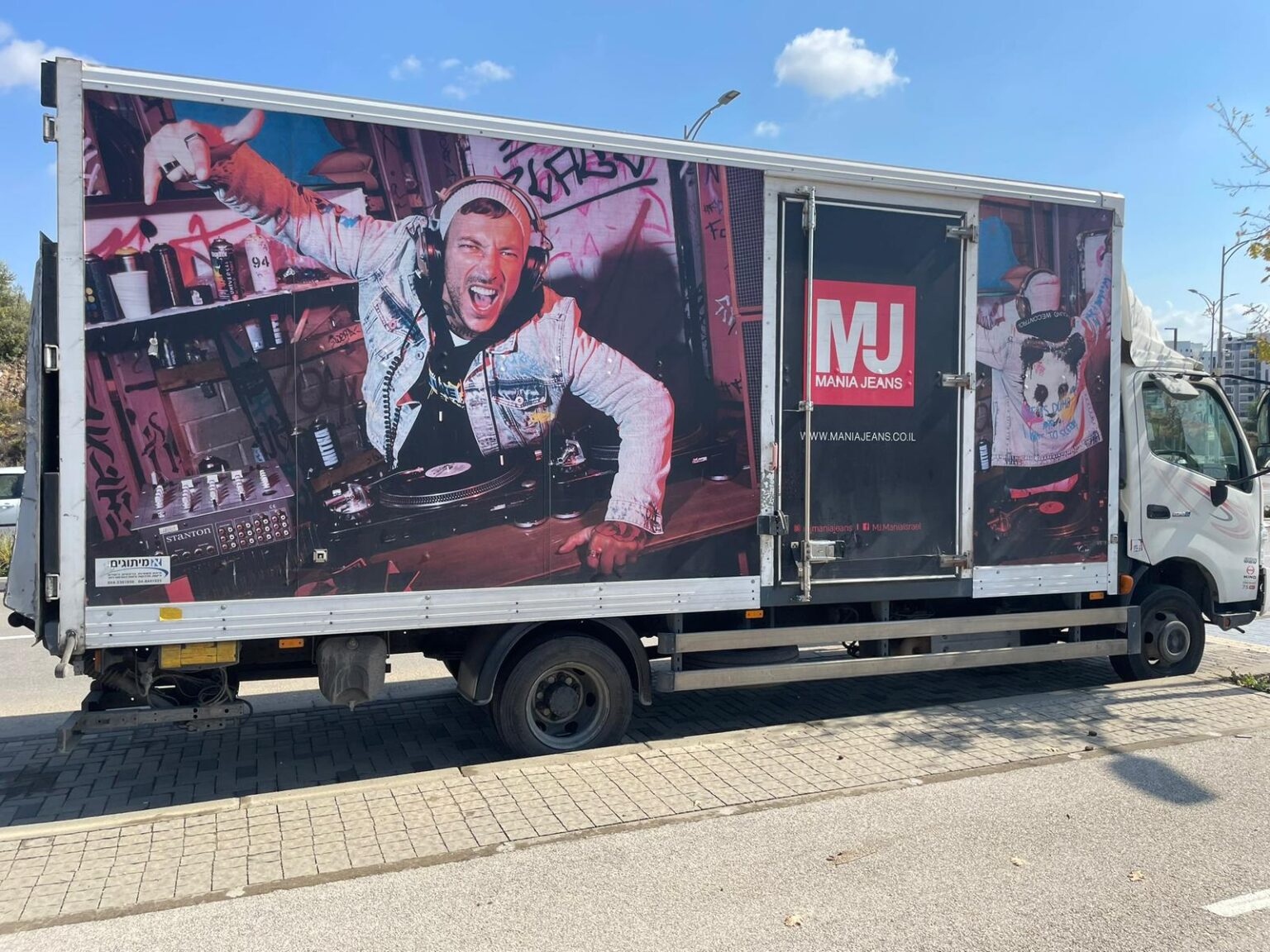 עיטוף רכבים מסחריים ומסאיות (55)