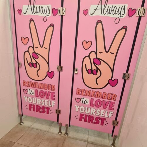 שלטים דקורטייבים לעסק (7)